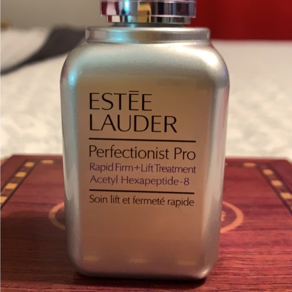 Full size 1.7 oz Estée Lauder serum - Picture 2 of 2